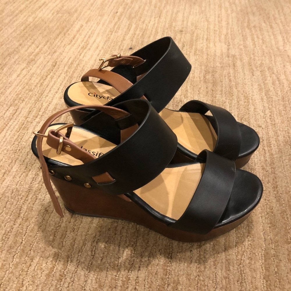 Black and brown wedge heels